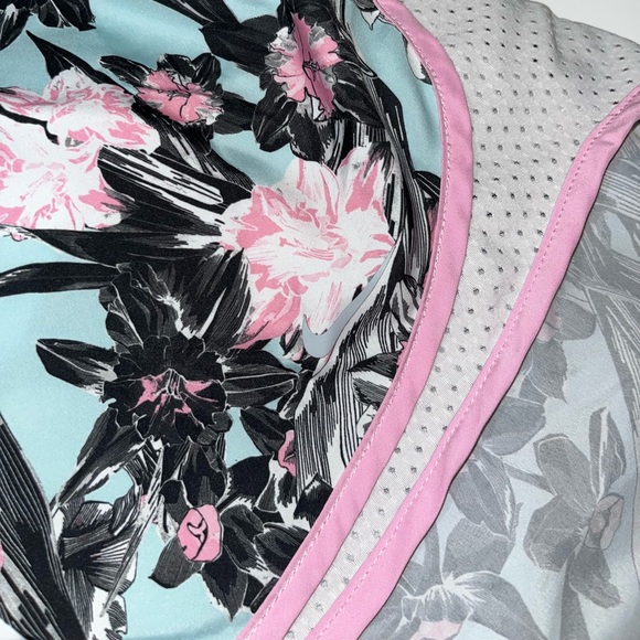 Bundle of 2 Womens Nike Dri-Fit Shorts - Picture 3 of 8